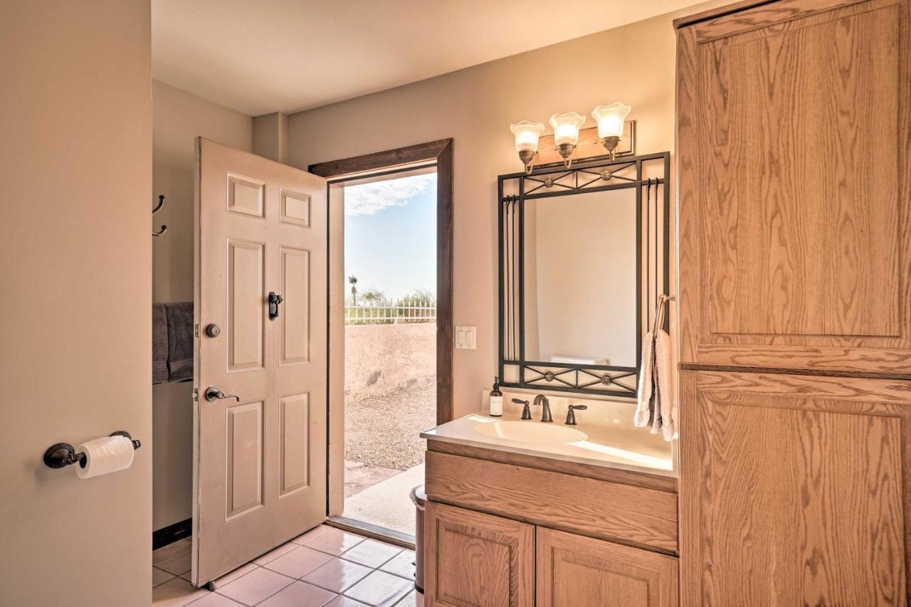 Lake Havasu Oasis With Lake View, 1 Mi To Beach! เลคฮาวาซูซิตี้ ภายนอก รูปภาพ