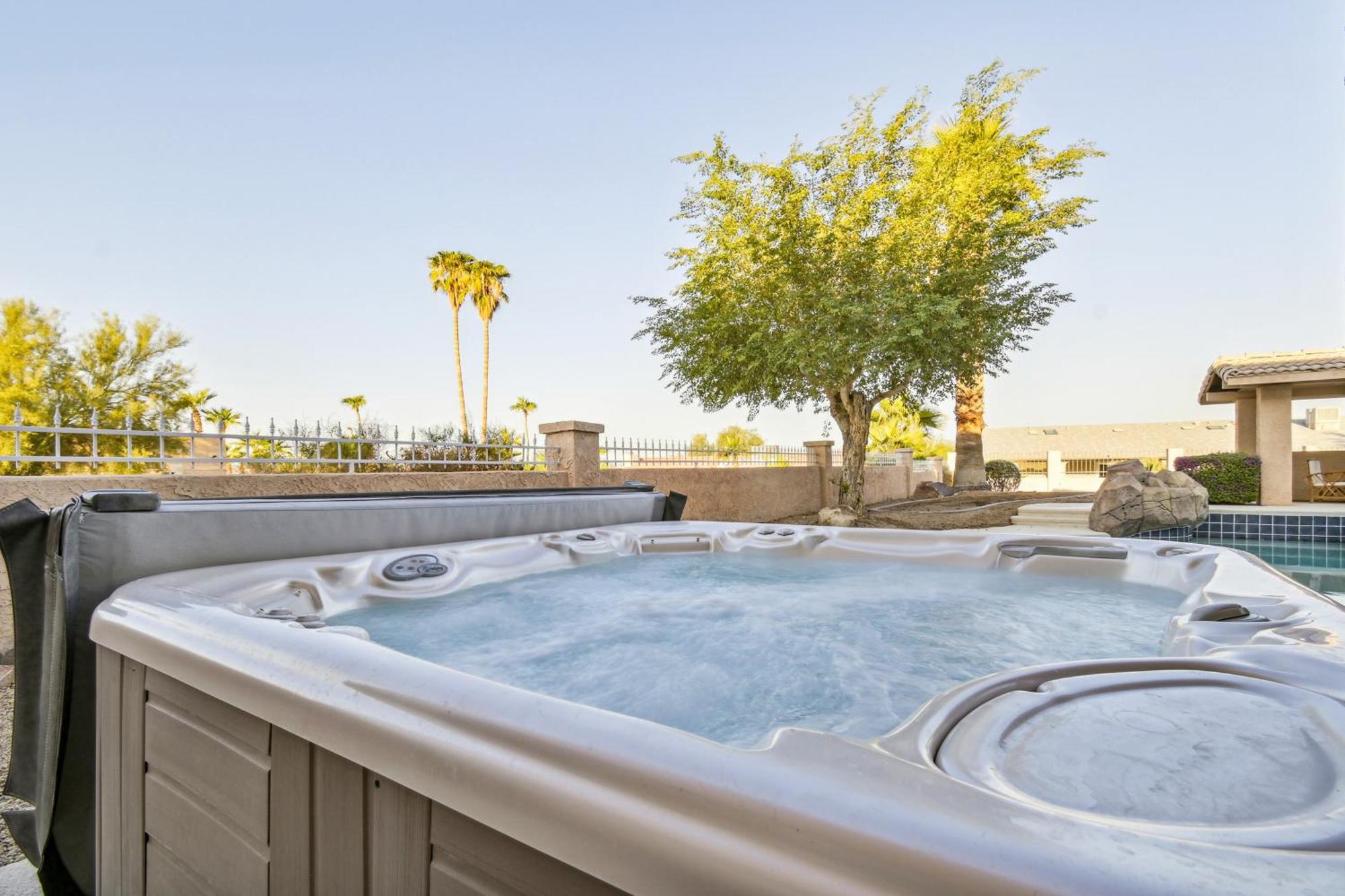 Lake Havasu Oasis With Lake View, 1 Mi To Beach! เลคฮาวาซูซิตี้ ภายนอก รูปภาพ