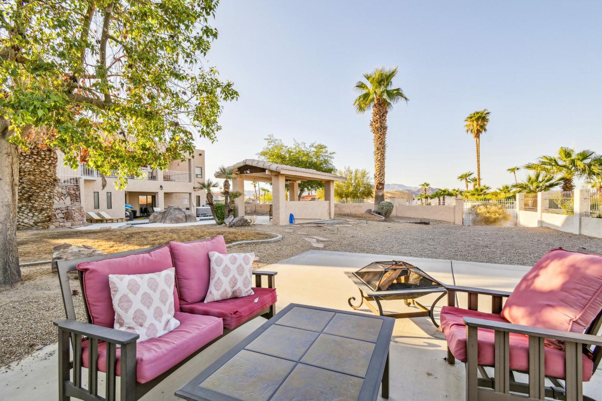 Lake Havasu Oasis With Lake View, 1 Mi To Beach! เลคฮาวาซูซิตี้ ภายนอก รูปภาพ