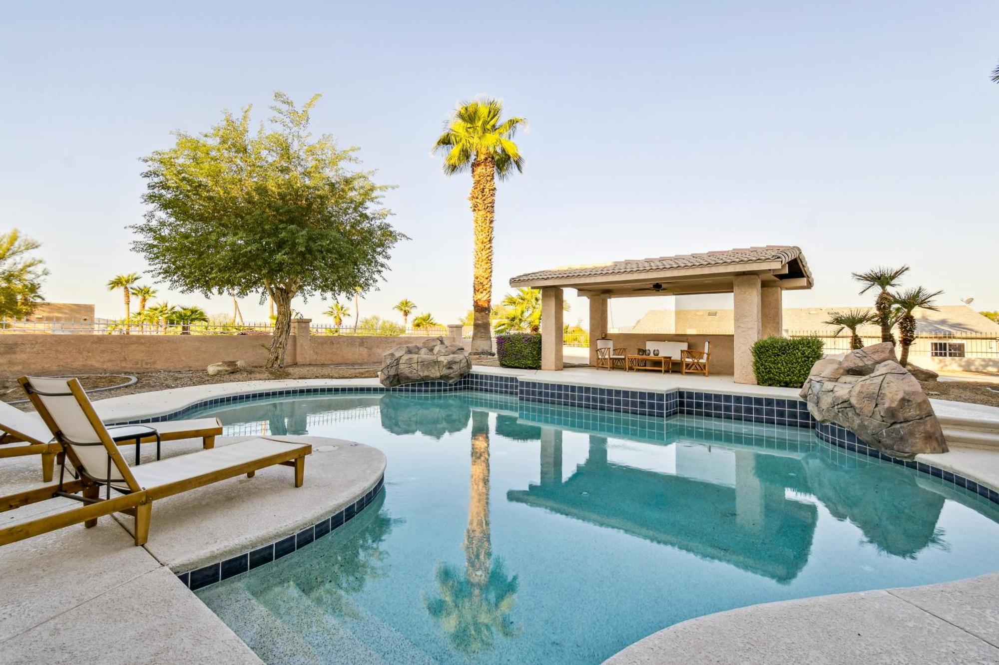 Lake Havasu Oasis With Lake View, 1 Mi To Beach! เลคฮาวาซูซิตี้ ภายนอก รูปภาพ